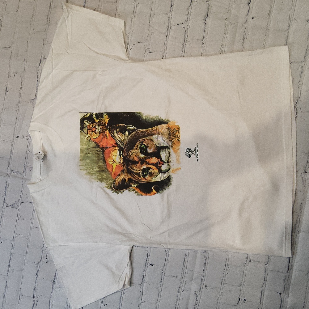 Humane society wildlife cougar tiger Land trust tshirt tee shirt top L